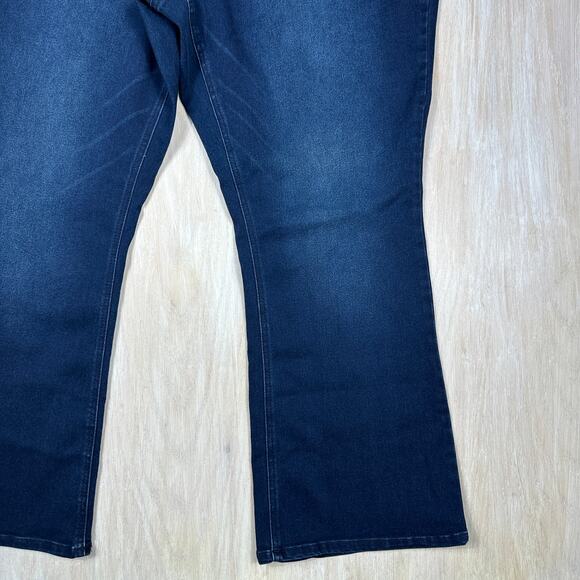NWT Diane Gilman DG2 Bootcut Stretch High Rise Dark Wash Flattering Denim 24WP - Picture 4 of 14